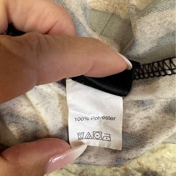 SHEIN sz SM leopard print Cold shoulder fitted crop top NWOT - Picture 6 of 6